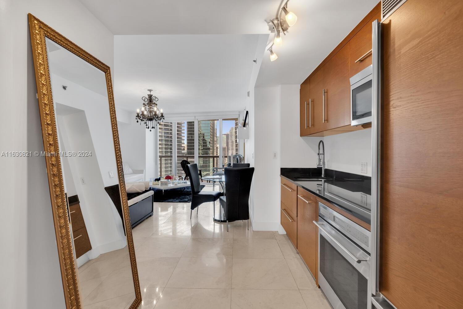 475 Brickell Ave # 2610