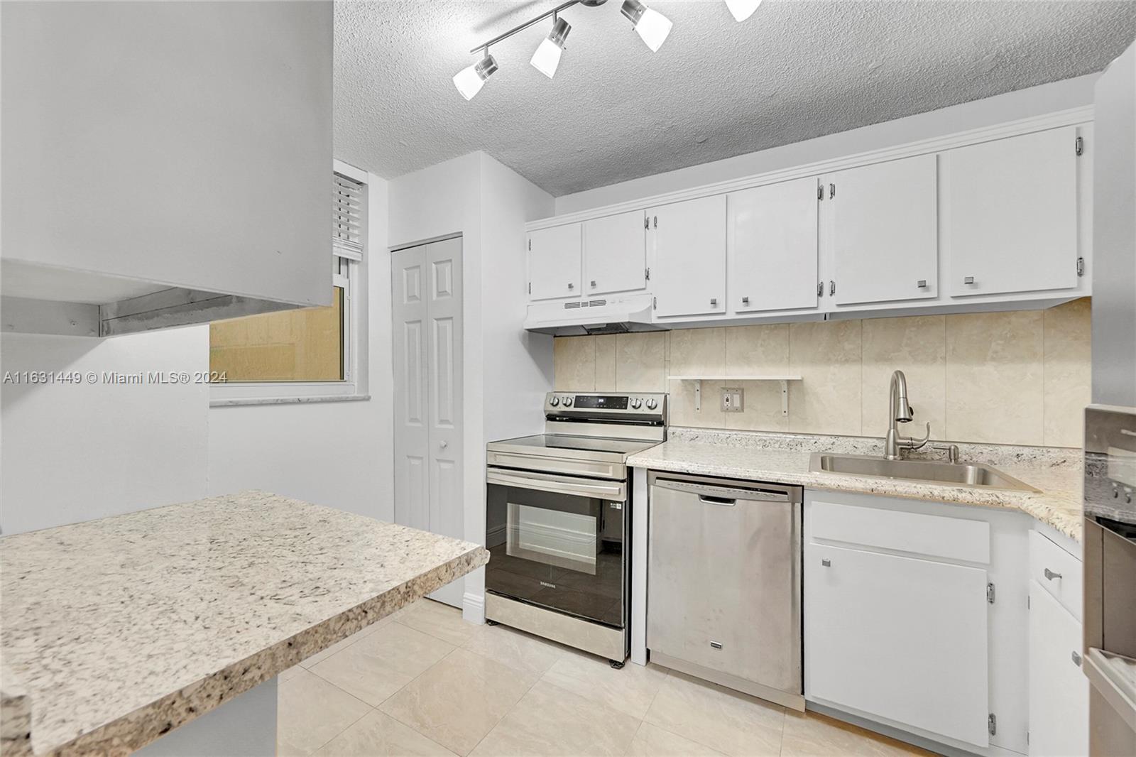 5300 NE 24th Ter # 231C