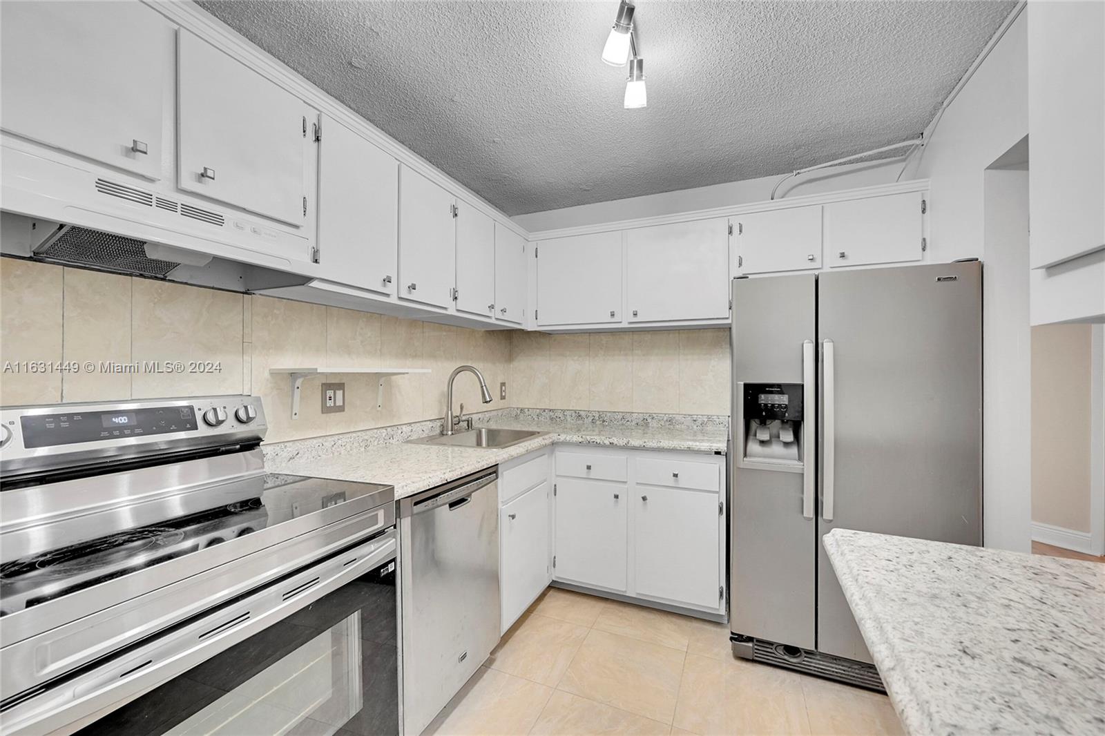 5300 NE 24th Ter # 231C