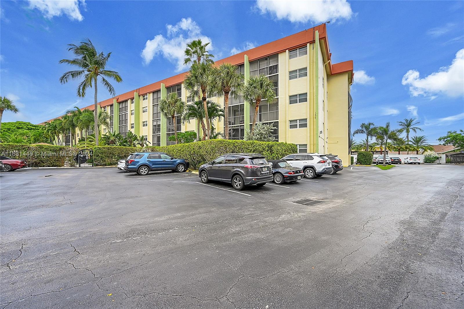 5300 NE 24th Ter # 231C