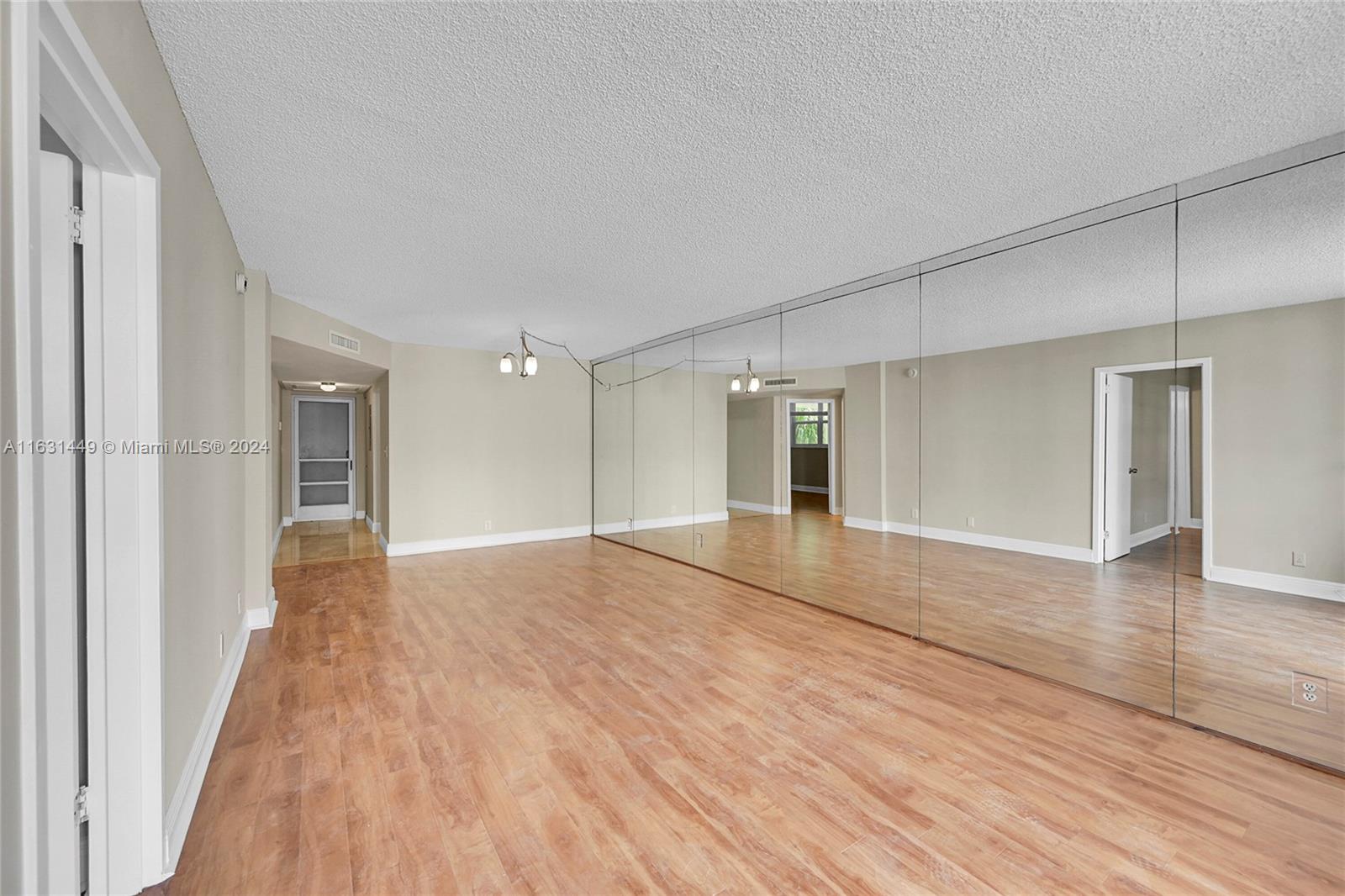 5300 NE 24th Ter # 231C