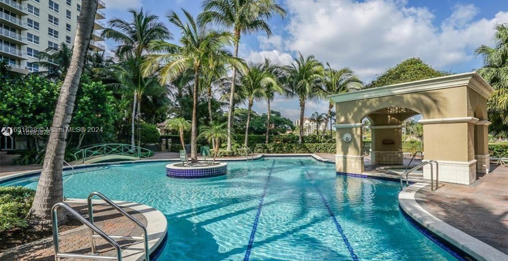 19501 W Country Club Dr # 507