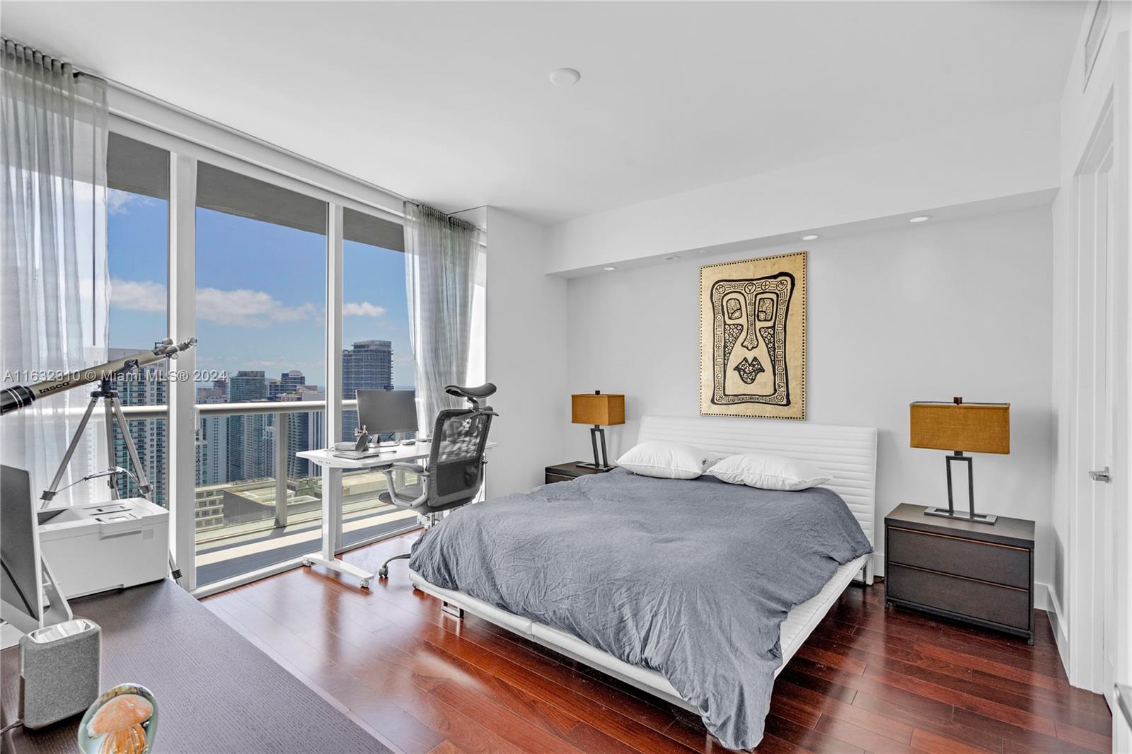 495 Brickell Ave # 5405