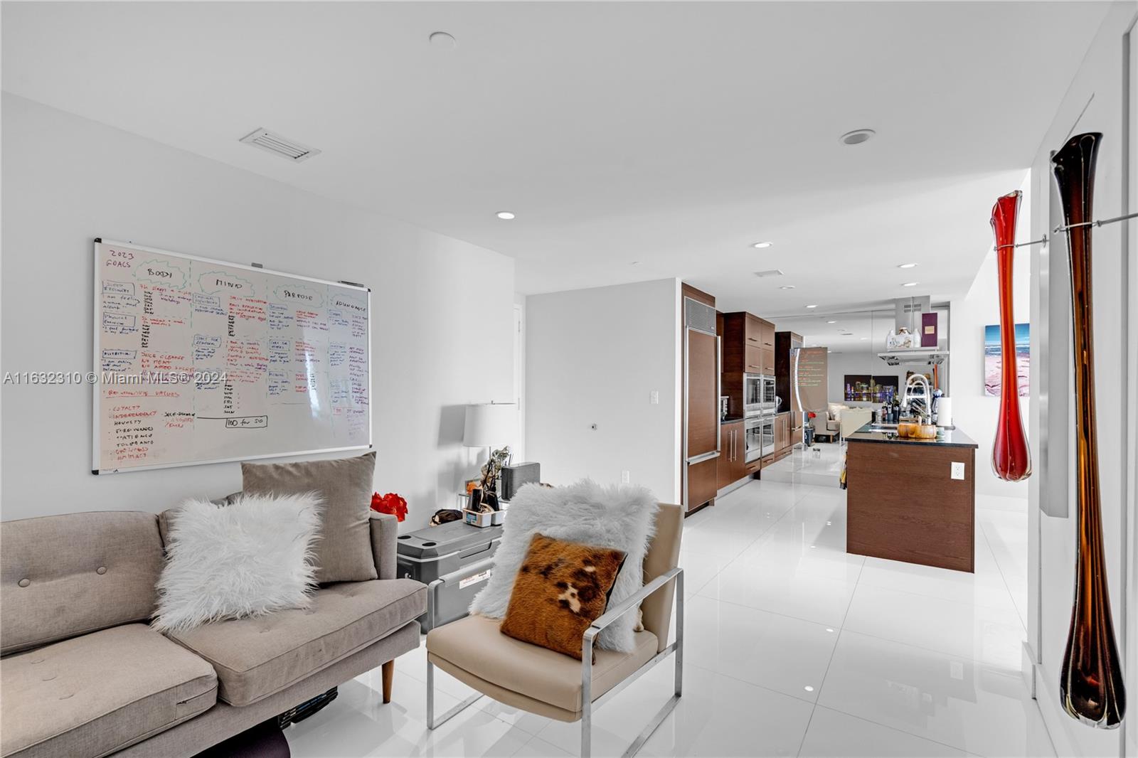 495 Brickell Ave # 5405