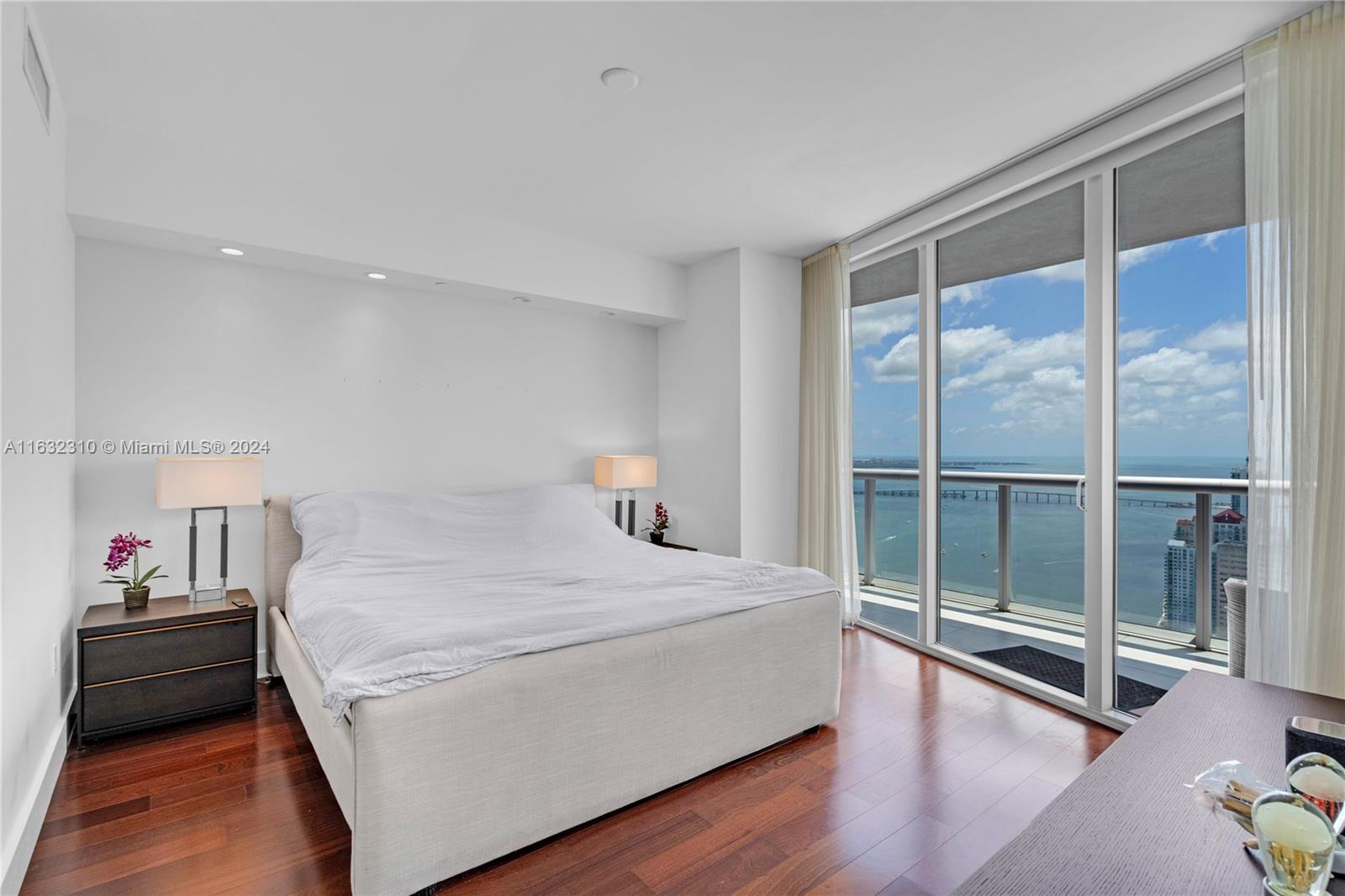 495 Brickell Ave # 5405