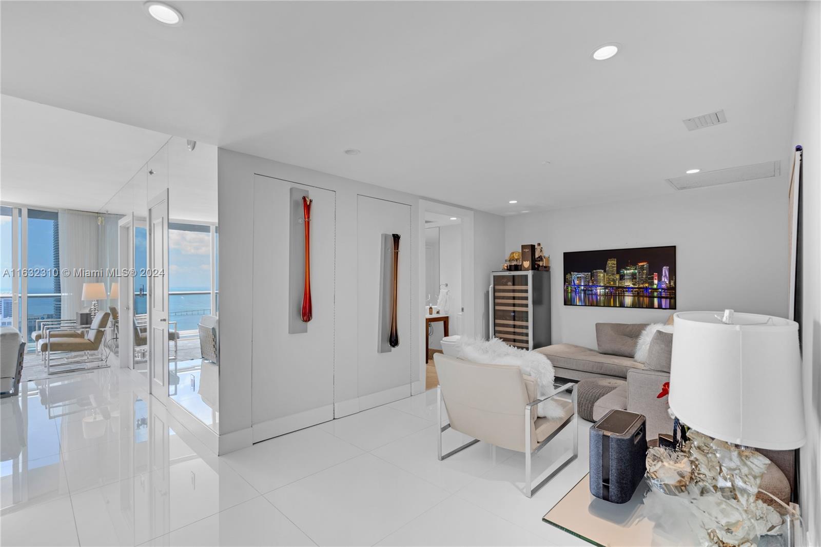 495 Brickell Ave # 5405