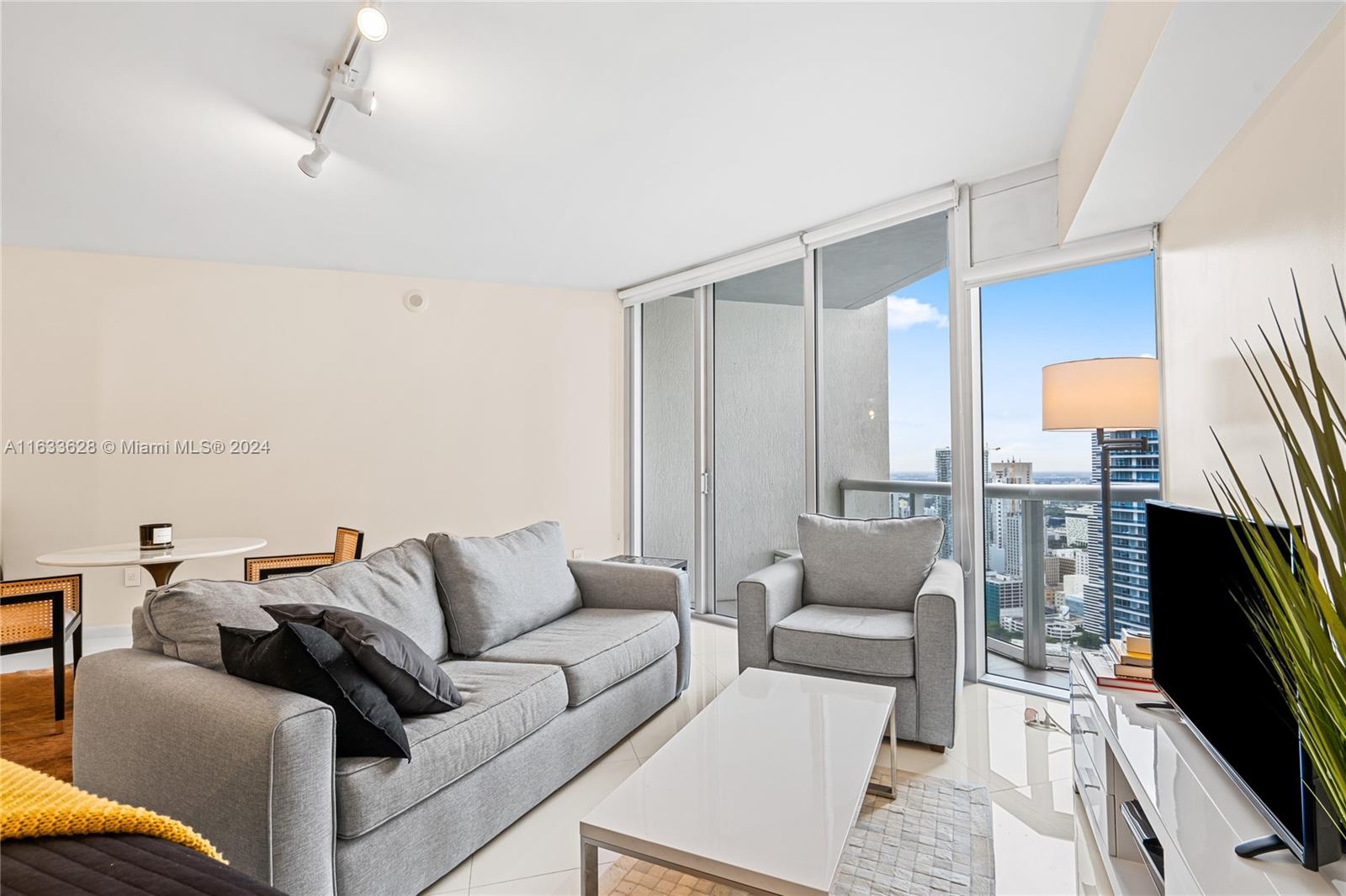 475 Brickell Ave # 4708