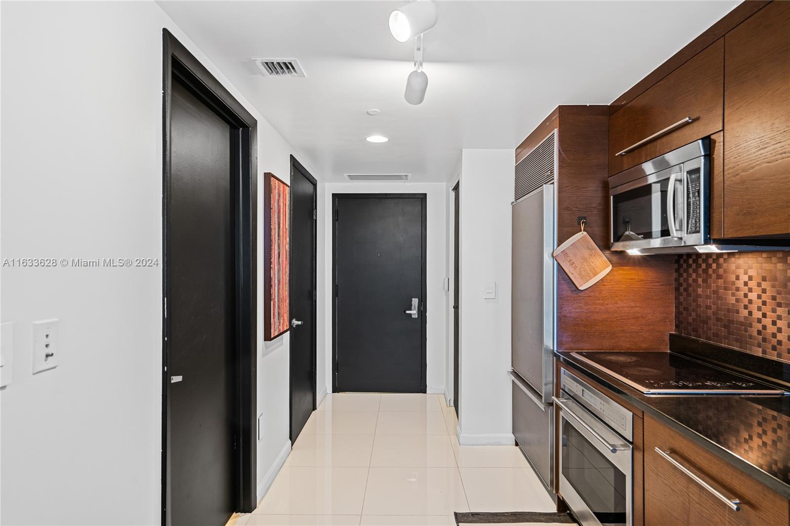 475 Brickell Ave # 4708