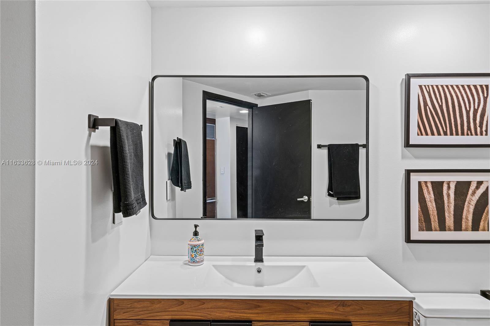 475 Brickell Ave # 4708