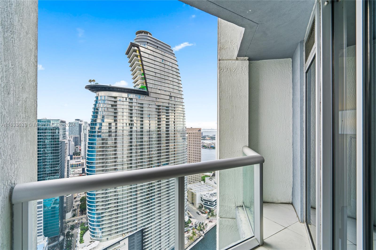475 Brickell Ave # 4708