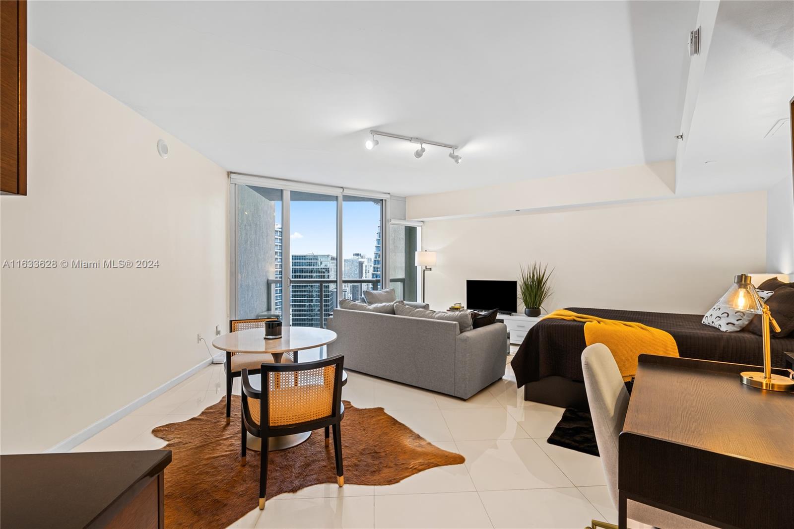 475 Brickell Ave # 4708