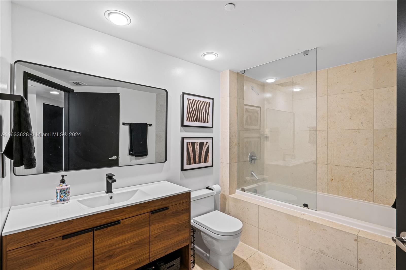 475 Brickell Ave # 4708