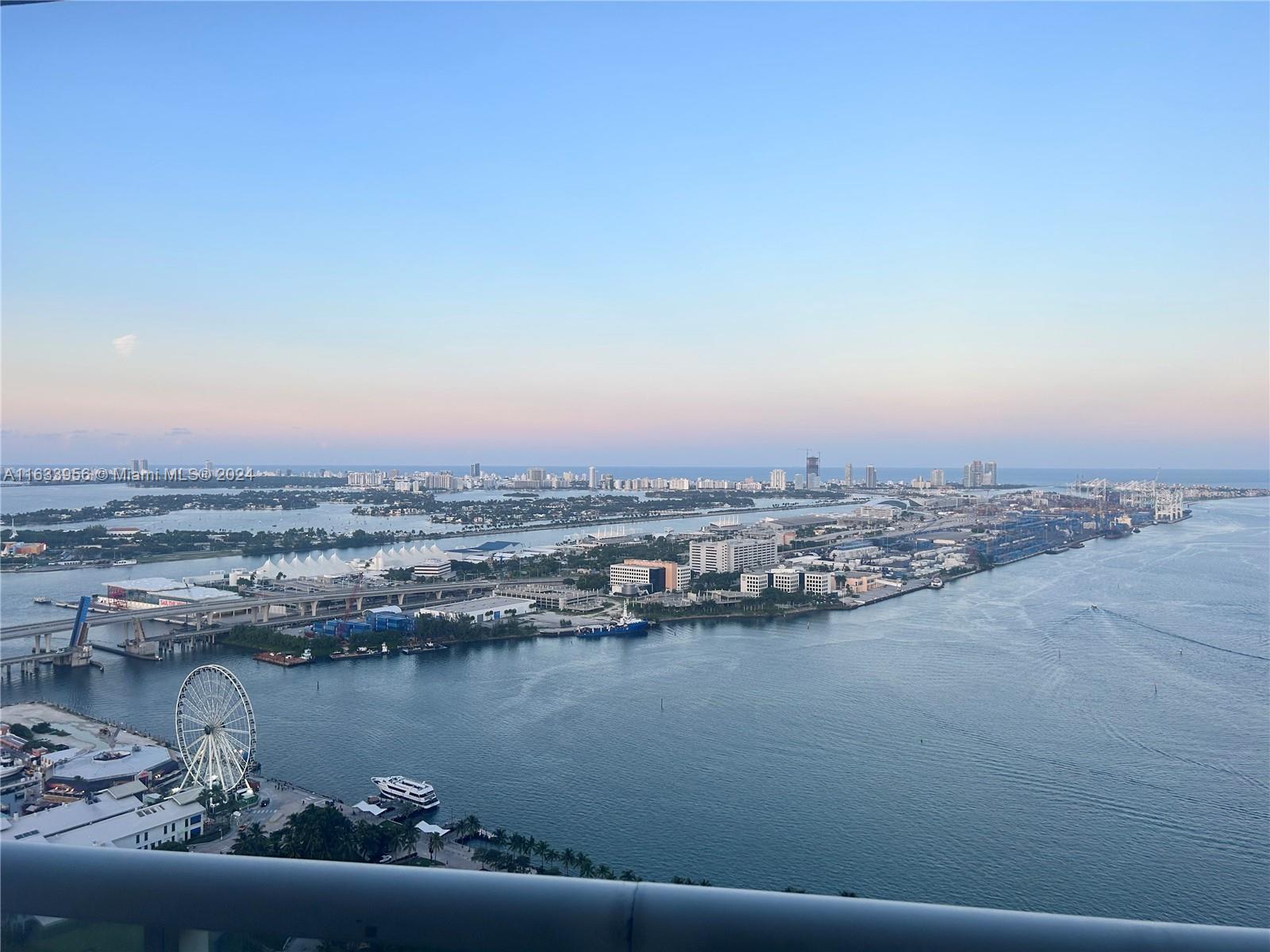 50 Biscayne Blvd # 4706
