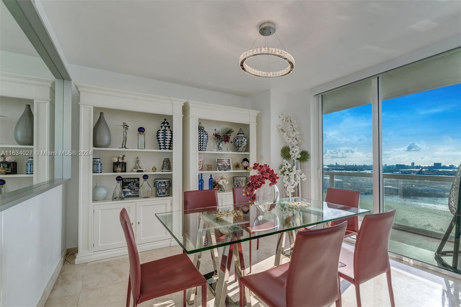 50 Biscayne Blvd # 2804