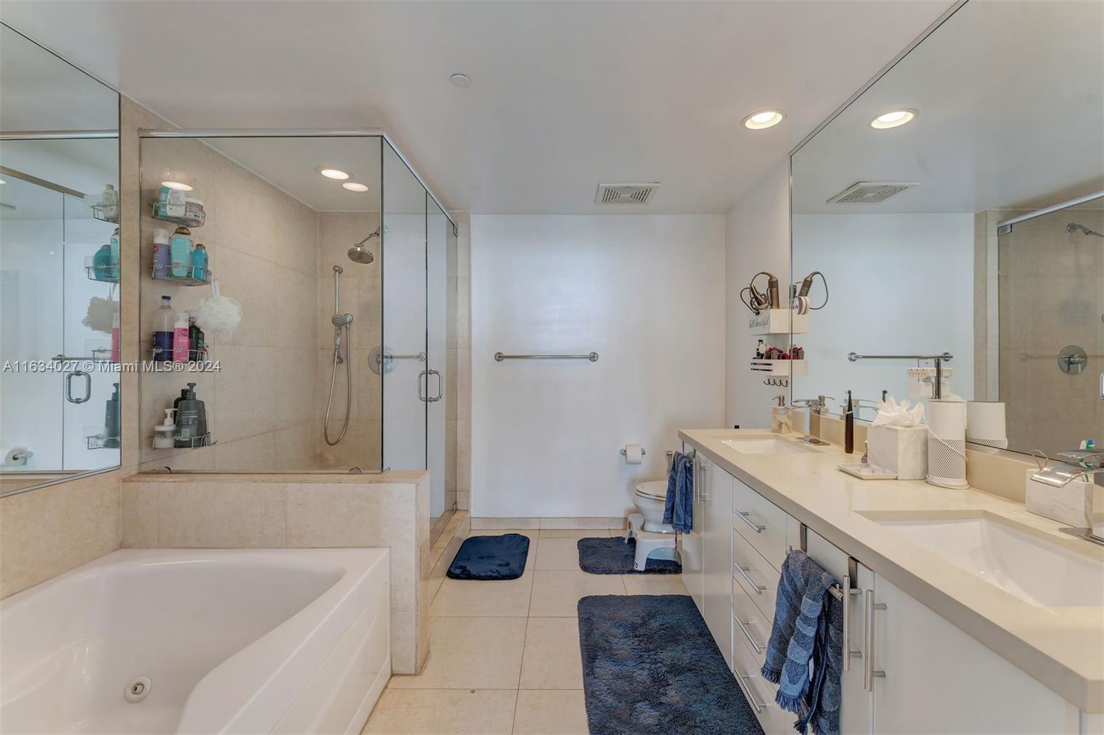 50 Biscayne Blvd # 2804