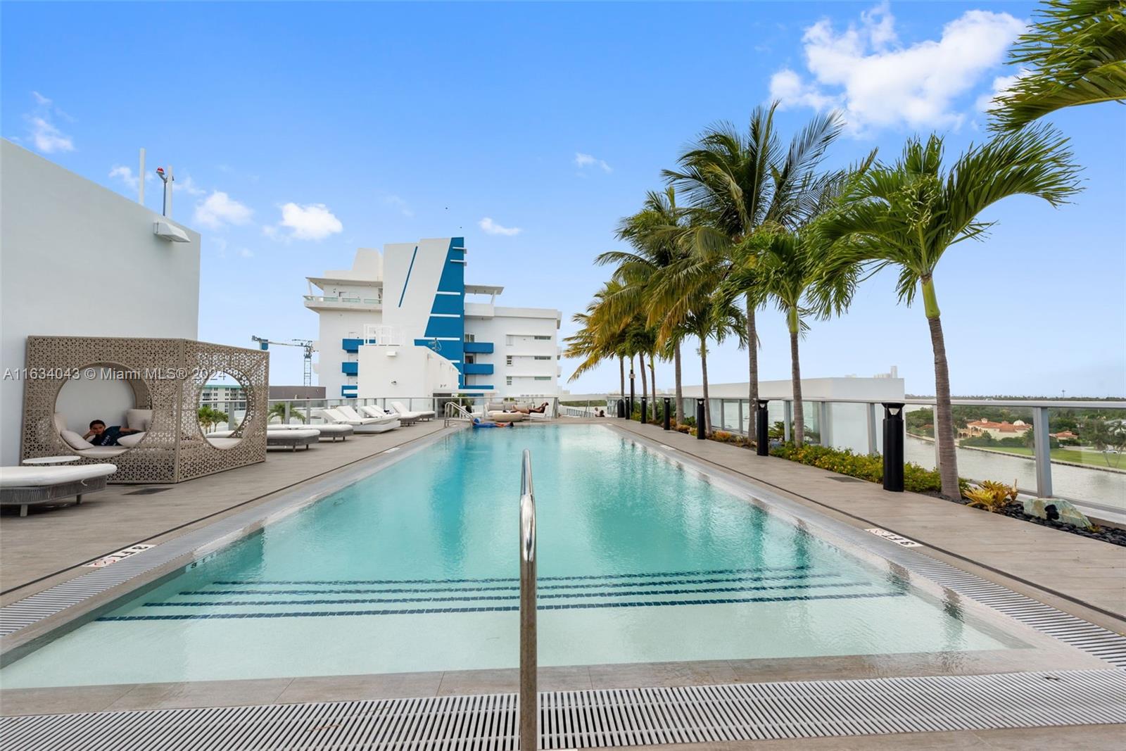 10201 E Bay Harbor Dr # 203