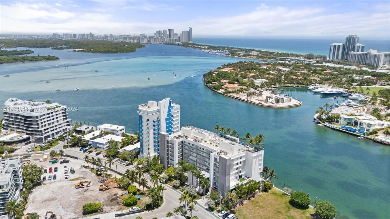 10201 E Bay Harbor Dr # 203