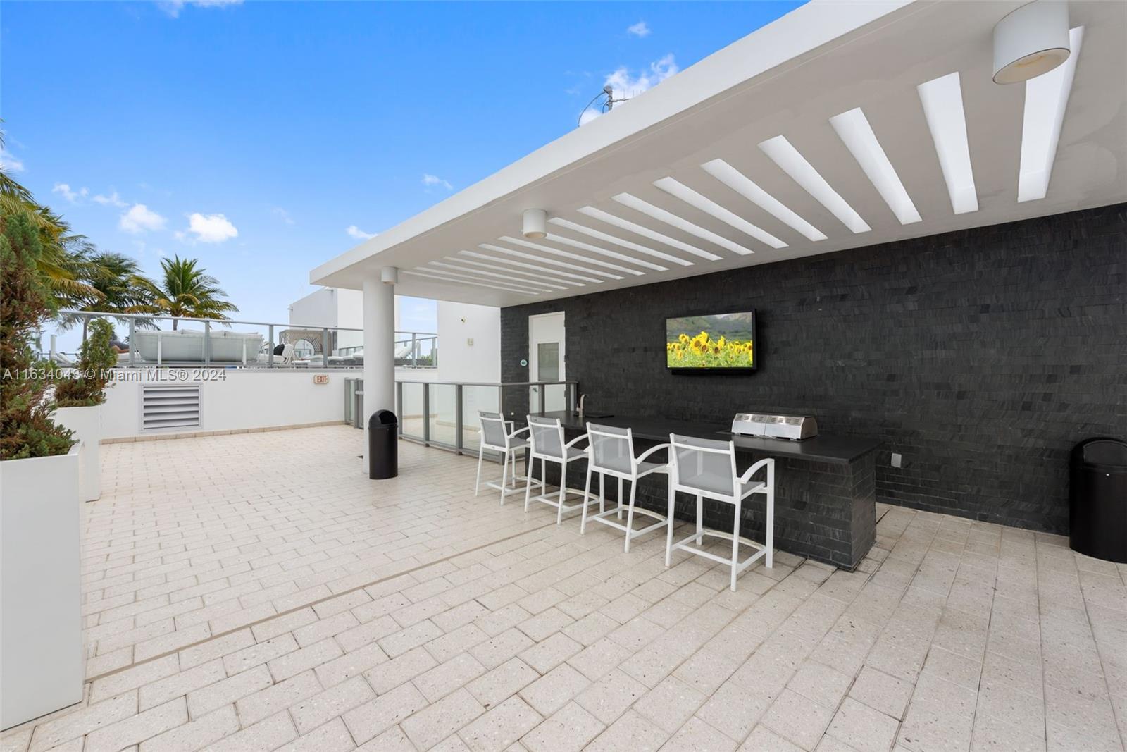 10201 E Bay Harbor Dr # 203