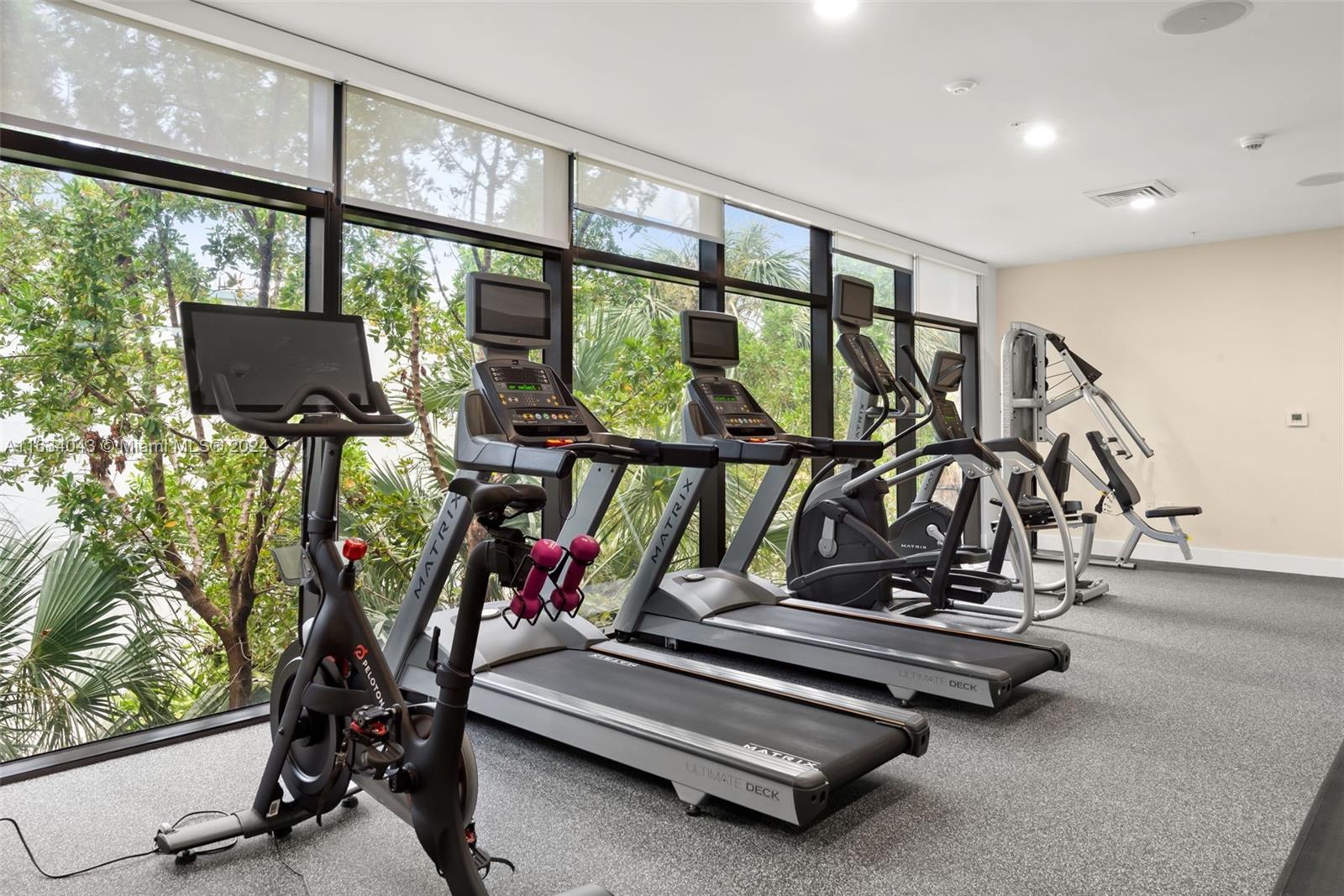 10201 E Bay Harbor Dr # 203