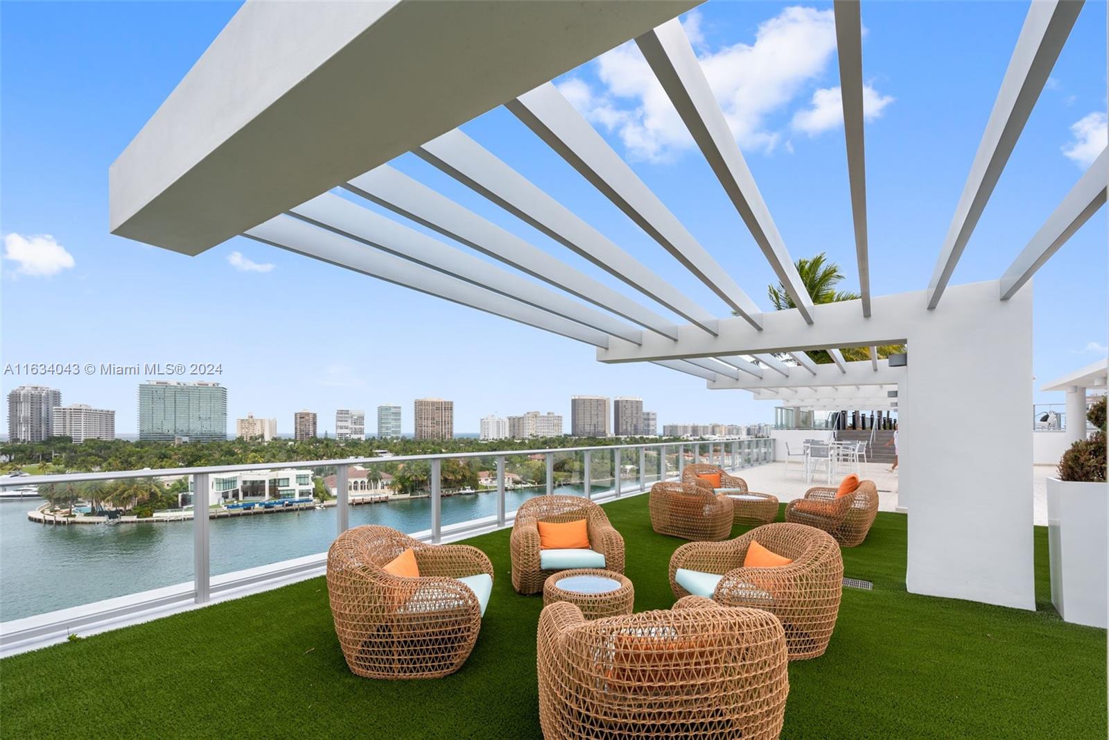 10201 E Bay Harbor Dr # 203