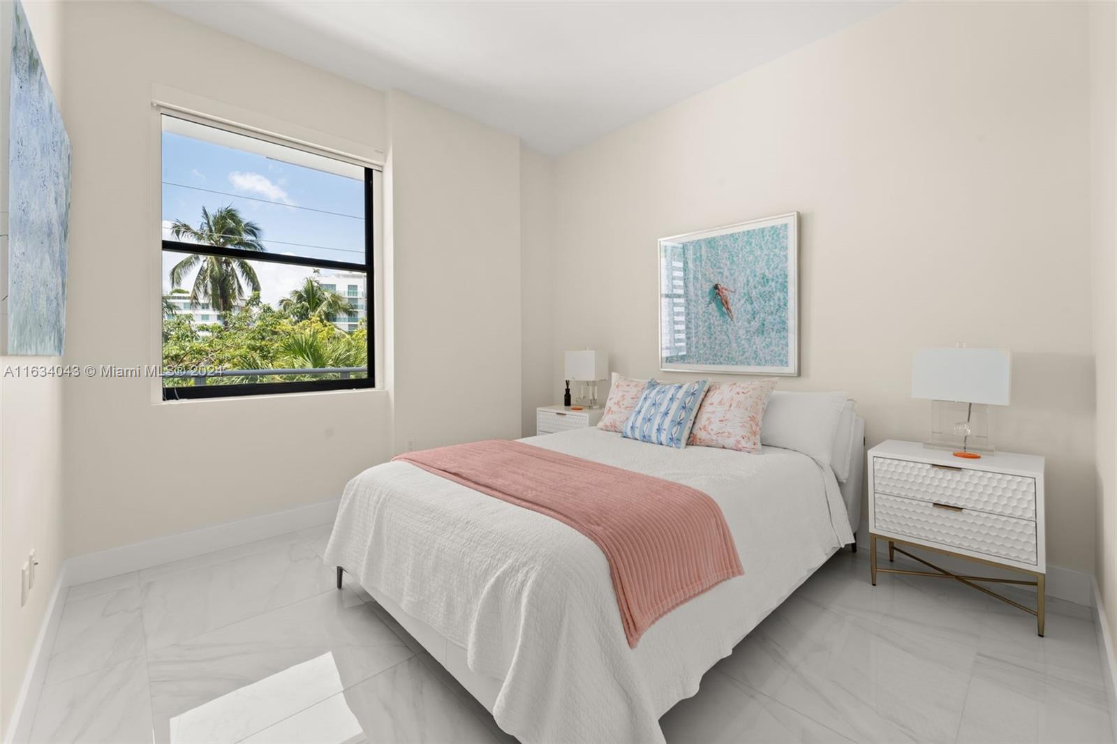 10201 E Bay Harbor Dr # 203