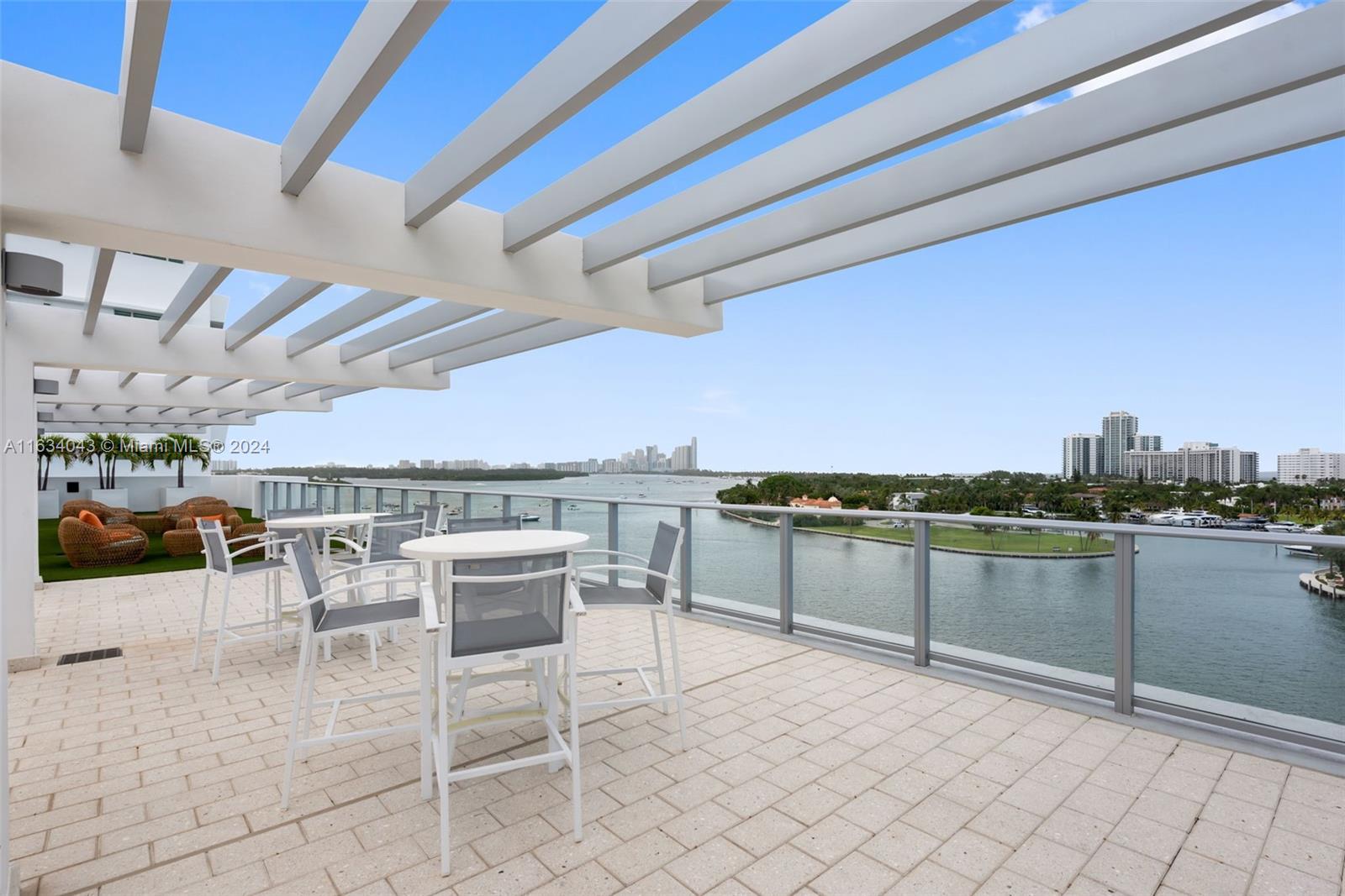 10201 E Bay Harbor Dr # 203