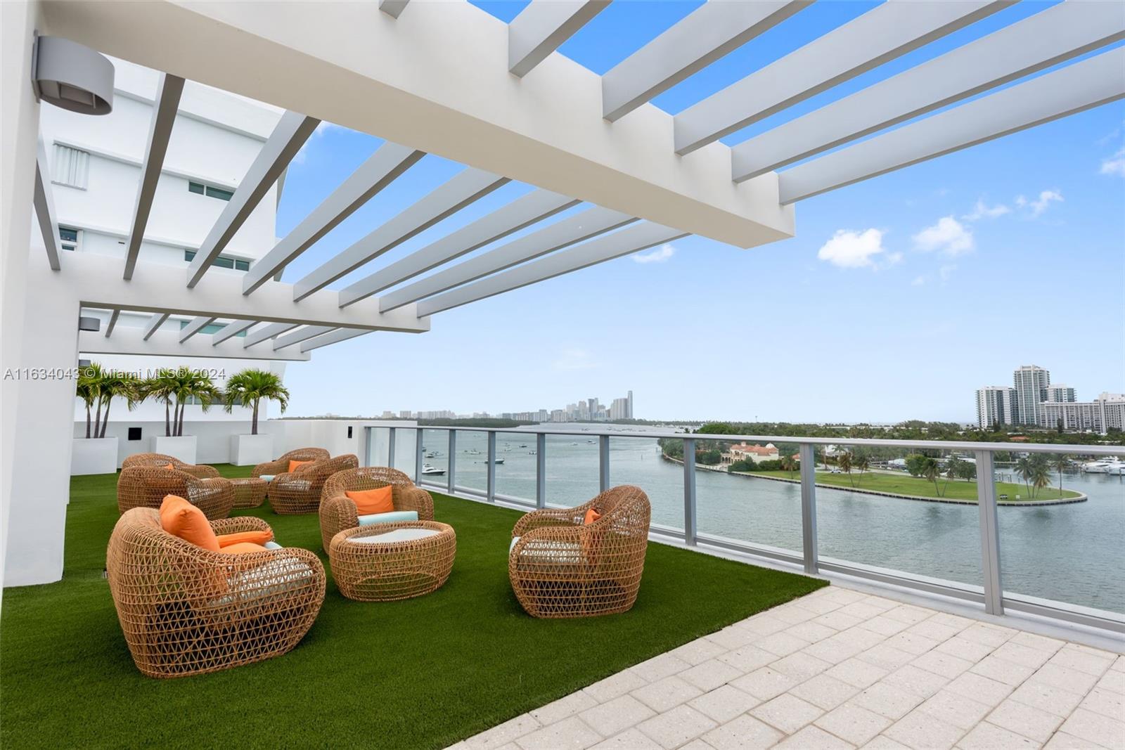 10201 E Bay Harbor Dr # 203