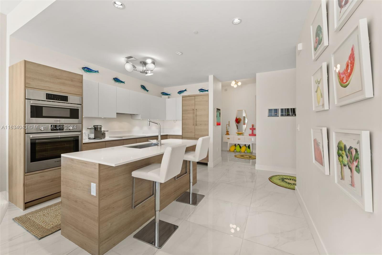 10201 E Bay Harbor Dr # 203