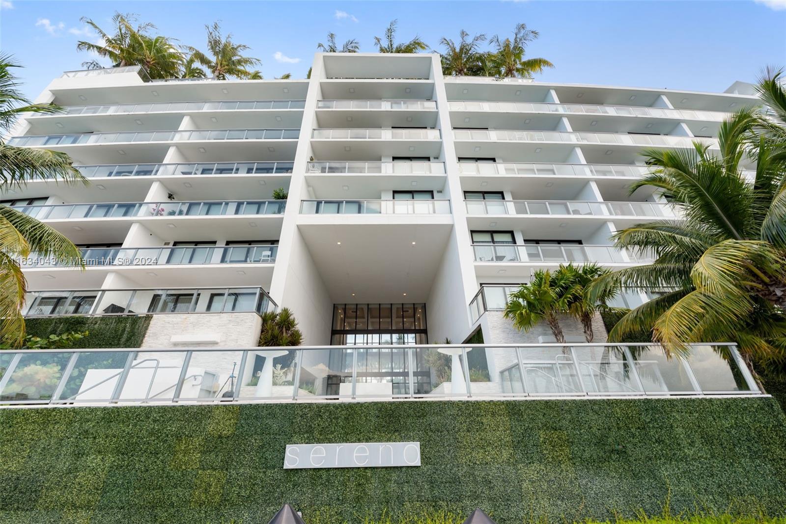 10201 E Bay Harbor Dr # 203