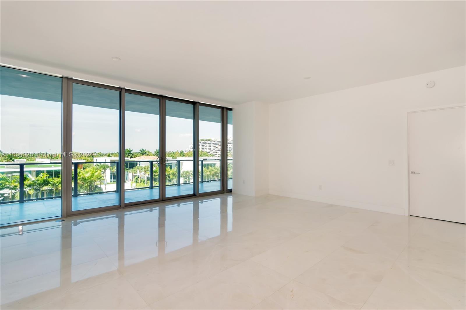 360 Ocean Dr # 405S