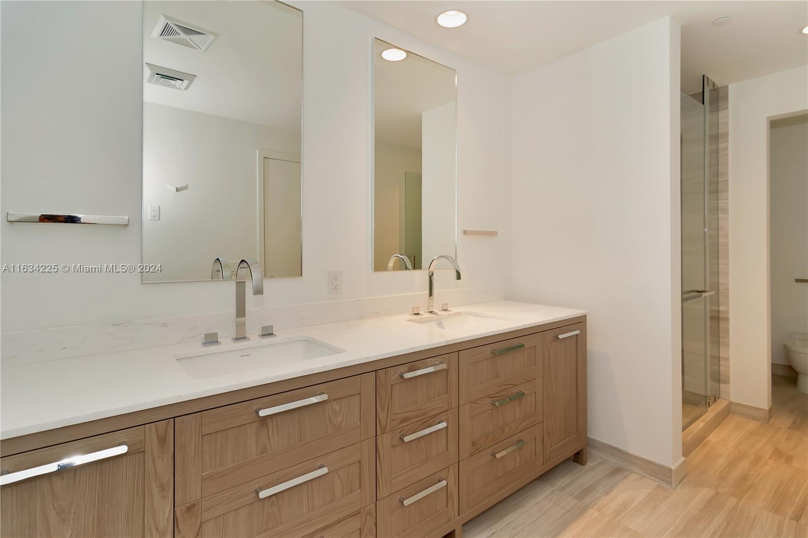 360 Ocean Dr # 405S