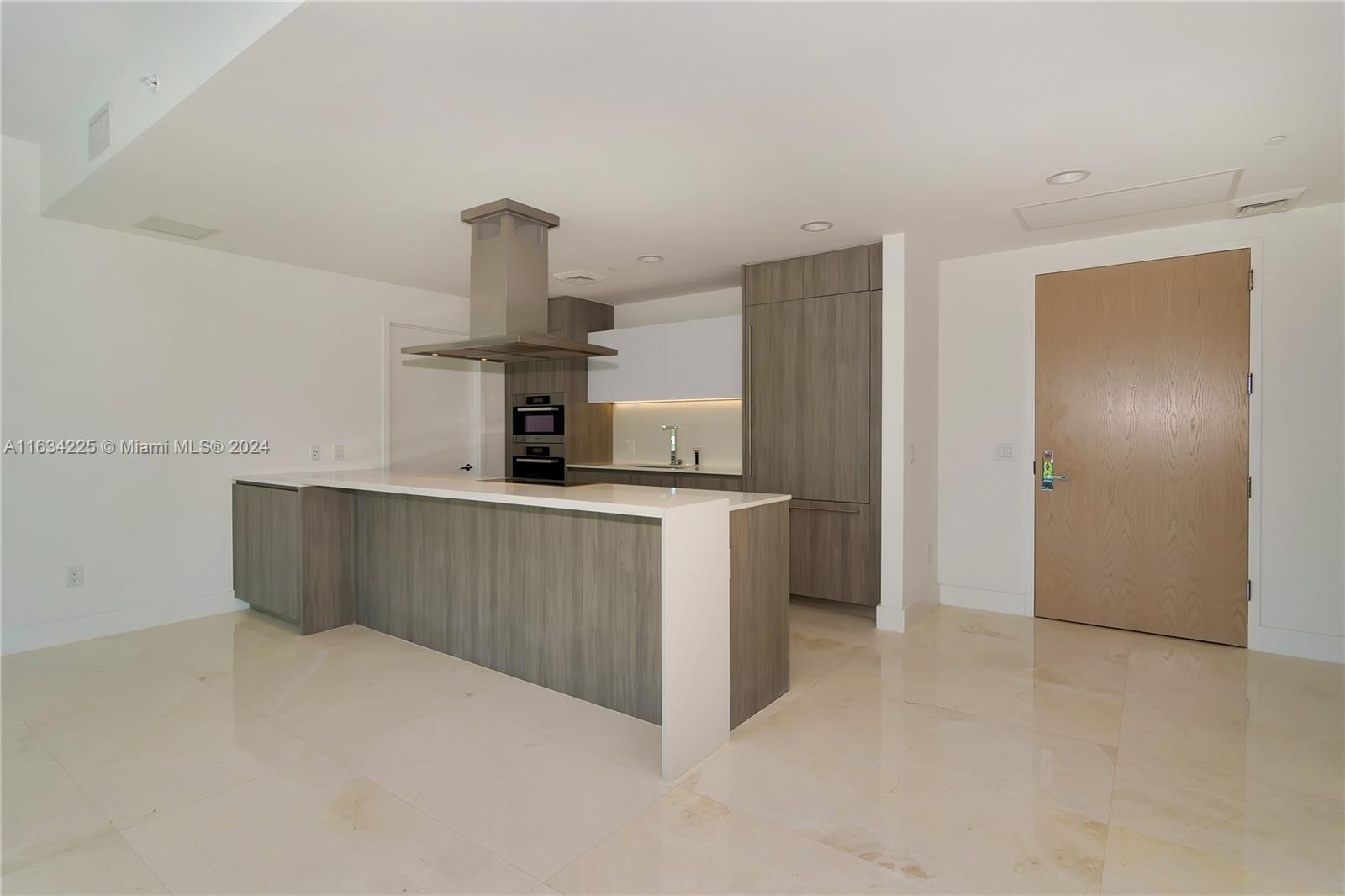 360 Ocean Dr # 405S