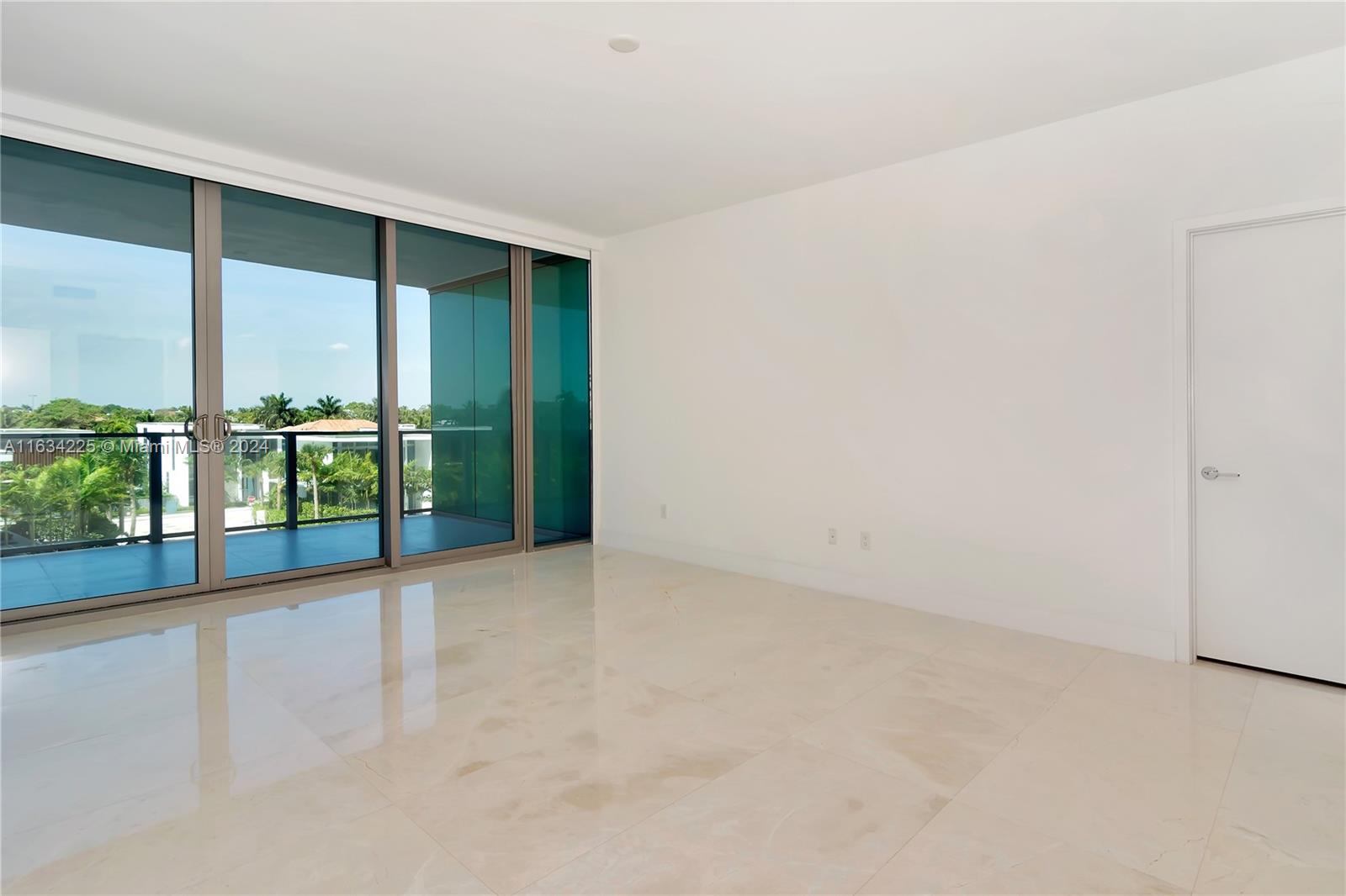 360 Ocean Dr # 405S