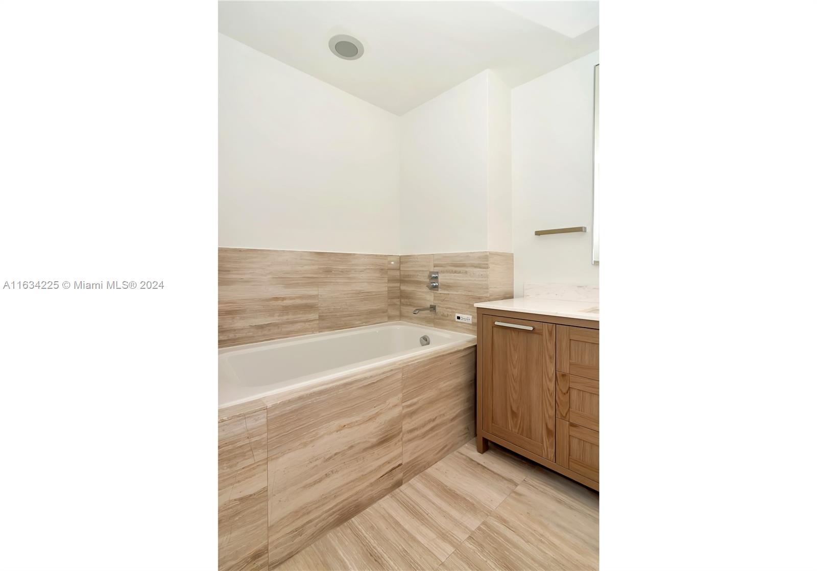 360 Ocean Dr # 405S
