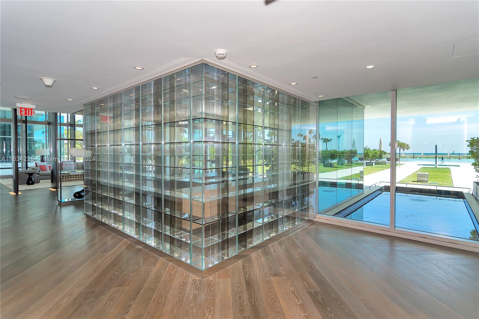 360 Ocean Dr # 405S