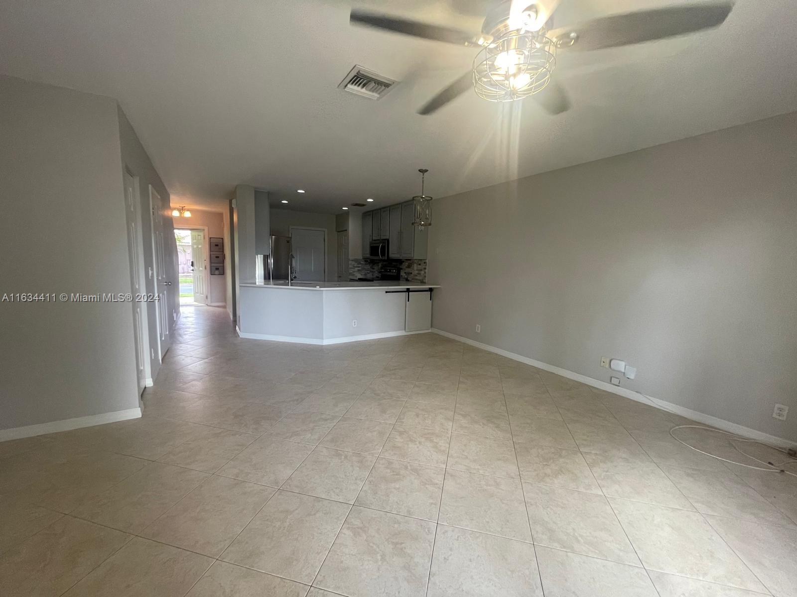 8660 S Southgate Shores Cir # 8660