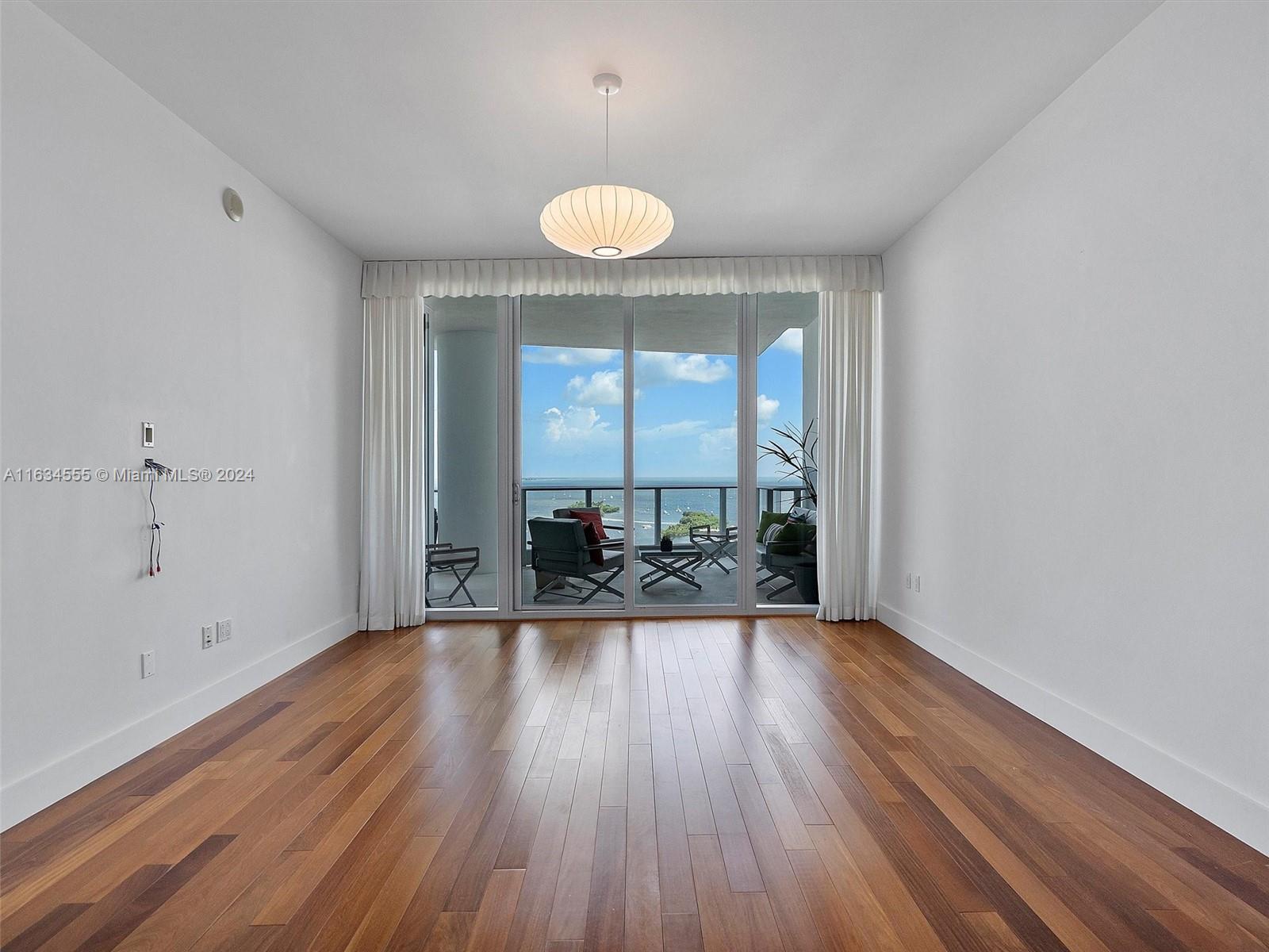 2627 S Bayshore Dr # 2106