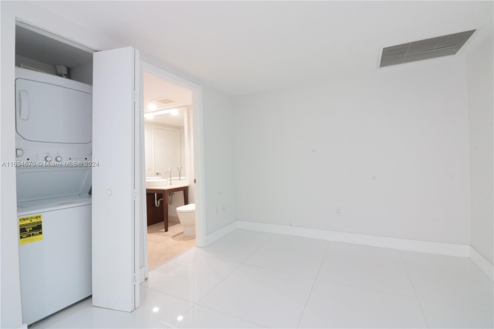 495 Brickell Ave # 4005