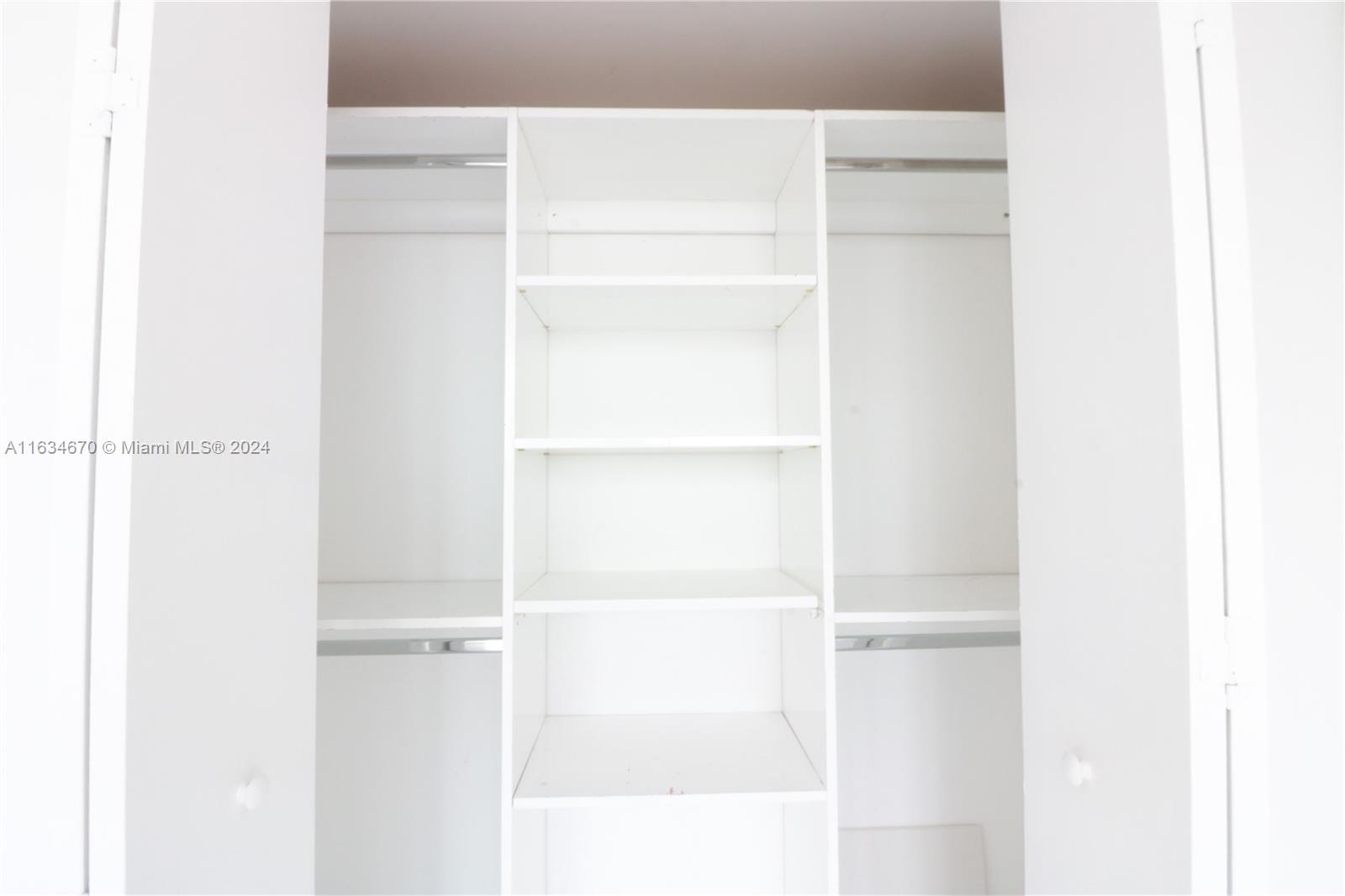 495 Brickell Ave # 4005