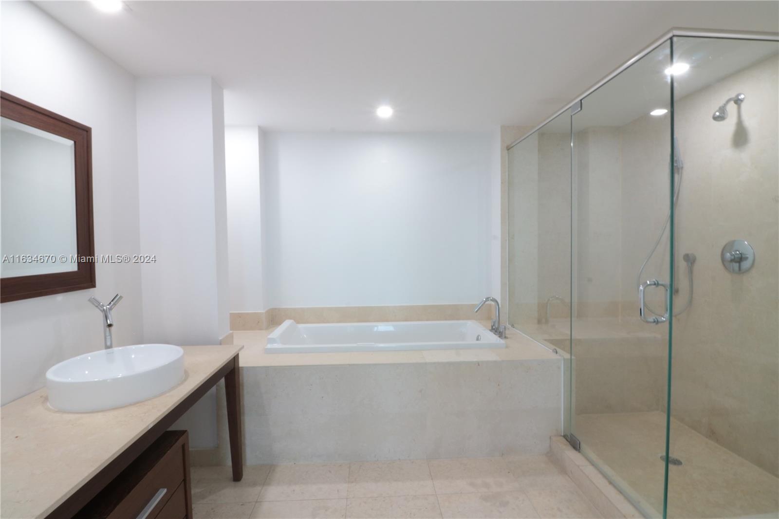 495 Brickell Ave # 4005