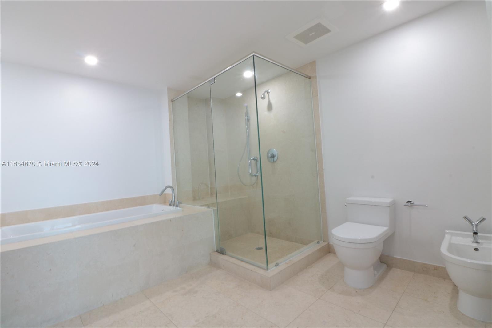 495 Brickell Ave # 4005