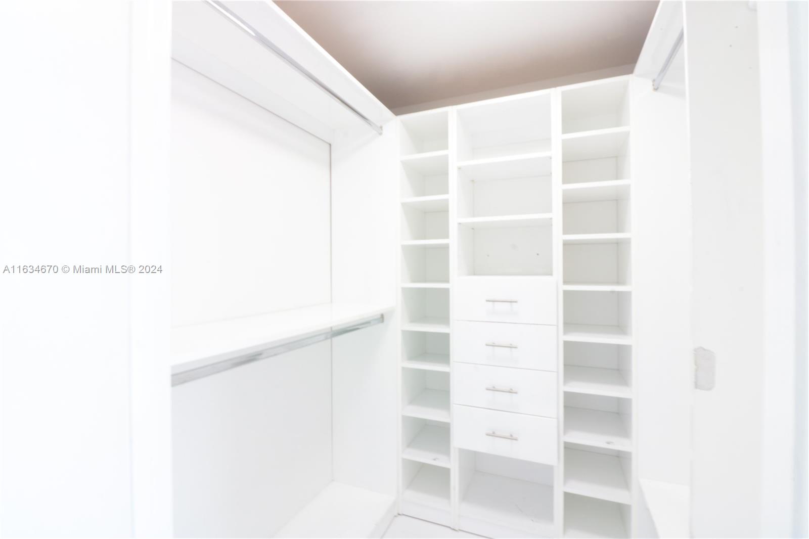 495 Brickell Ave # 4005