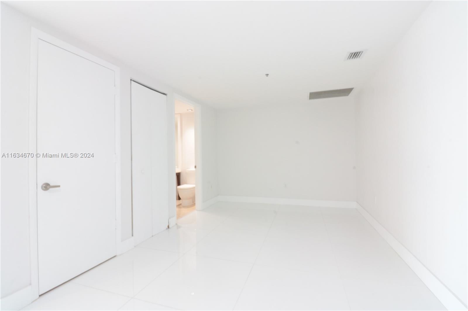 495 Brickell Ave # 4005