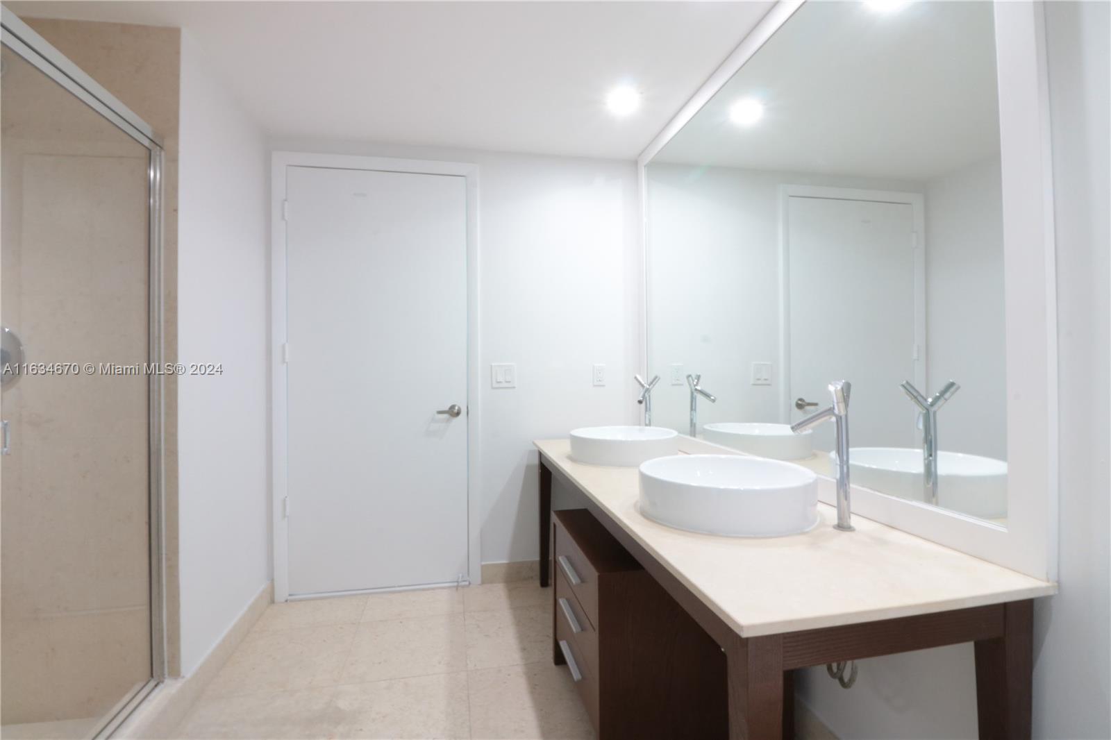 495 Brickell Ave # 4005