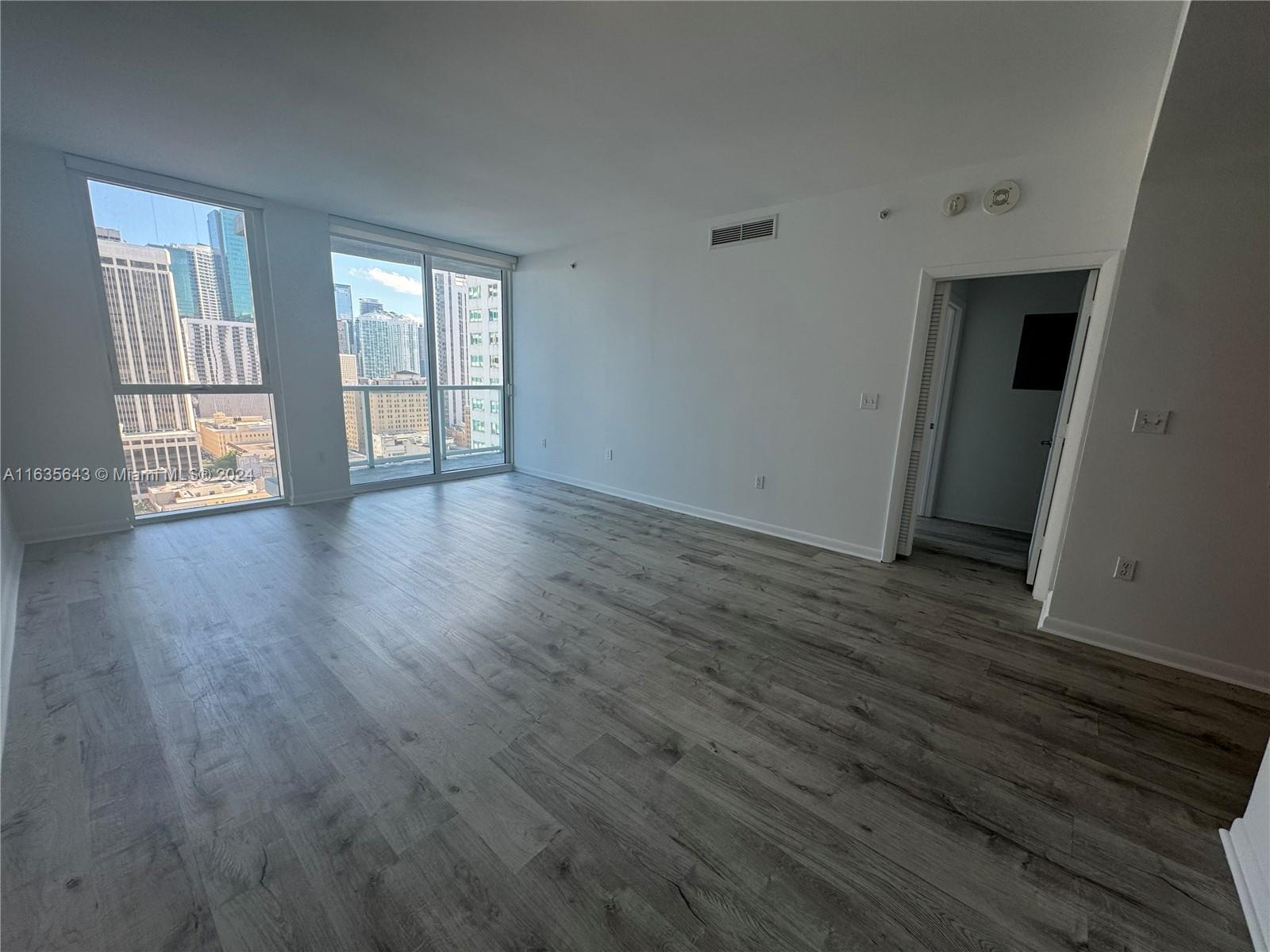 244 Biscayne Blvd # 2105