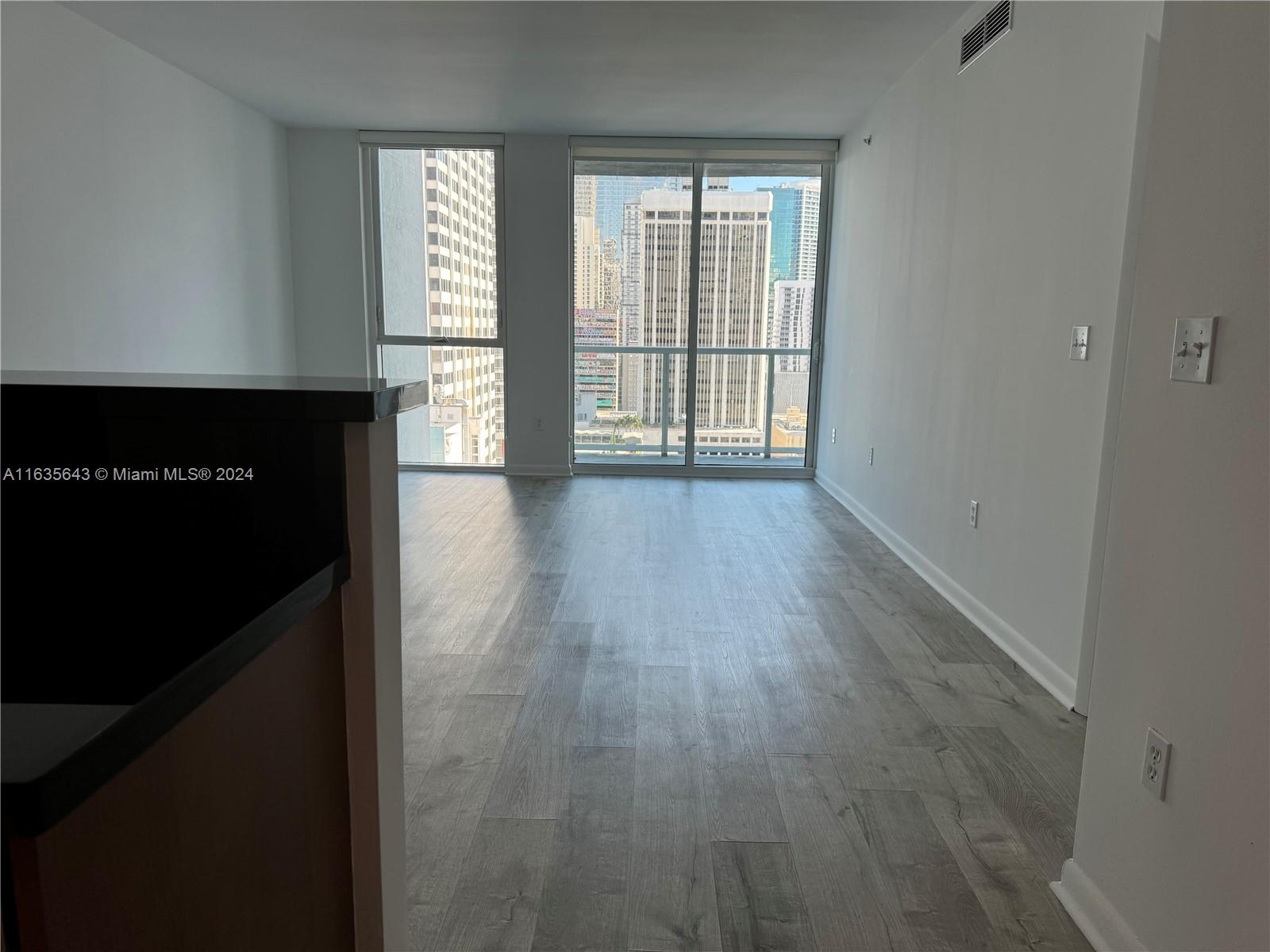 244 Biscayne Blvd # 2105
