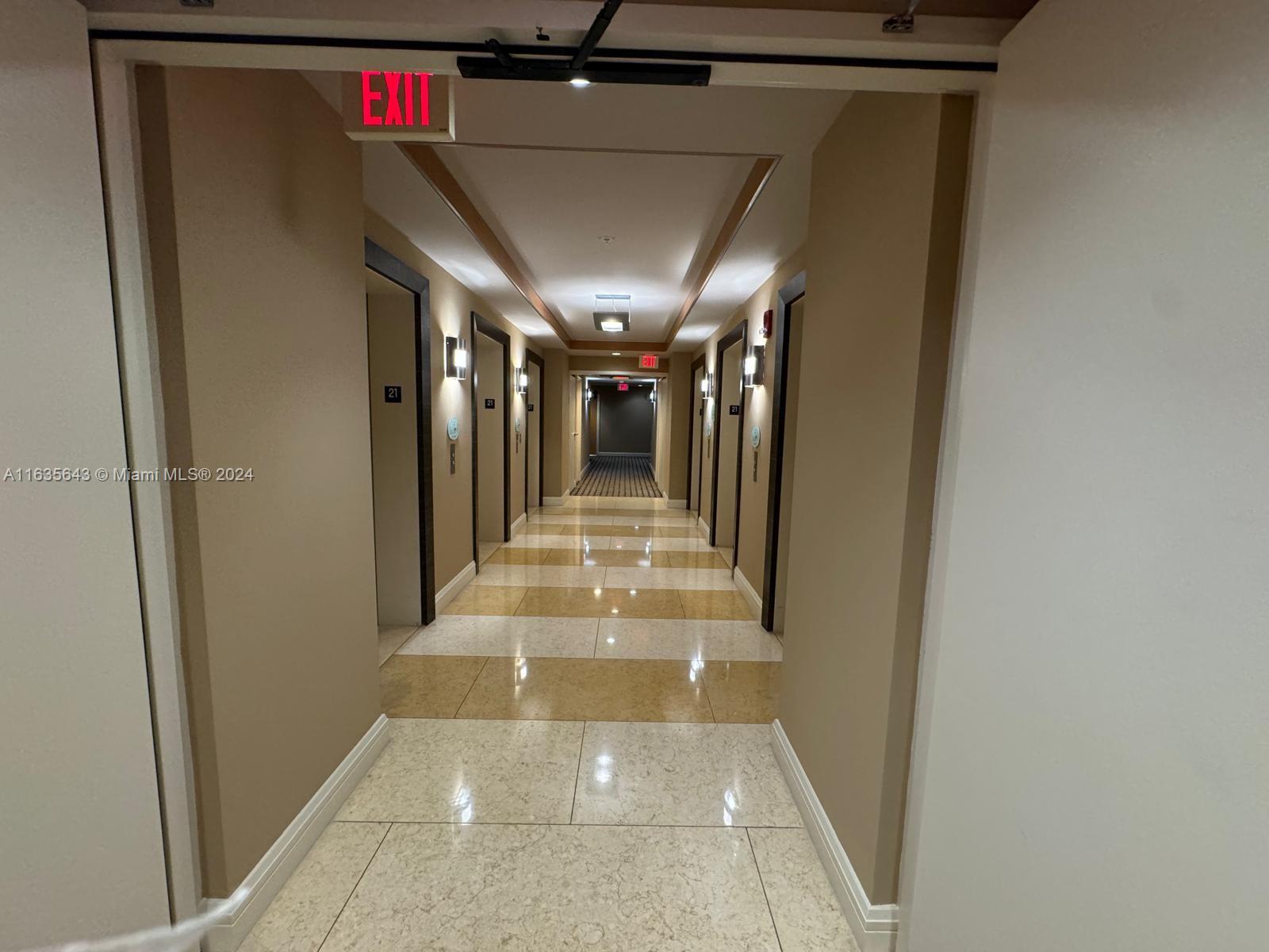 244 Biscayne Blvd # 2105