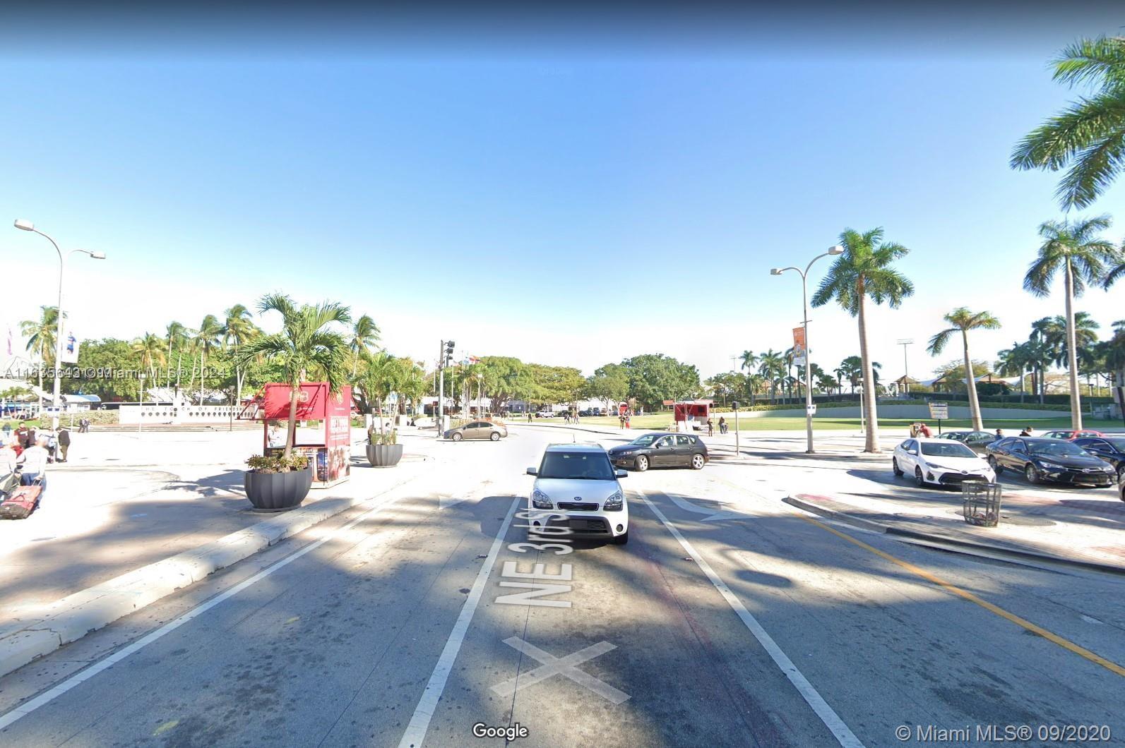 244 Biscayne Blvd # 2105