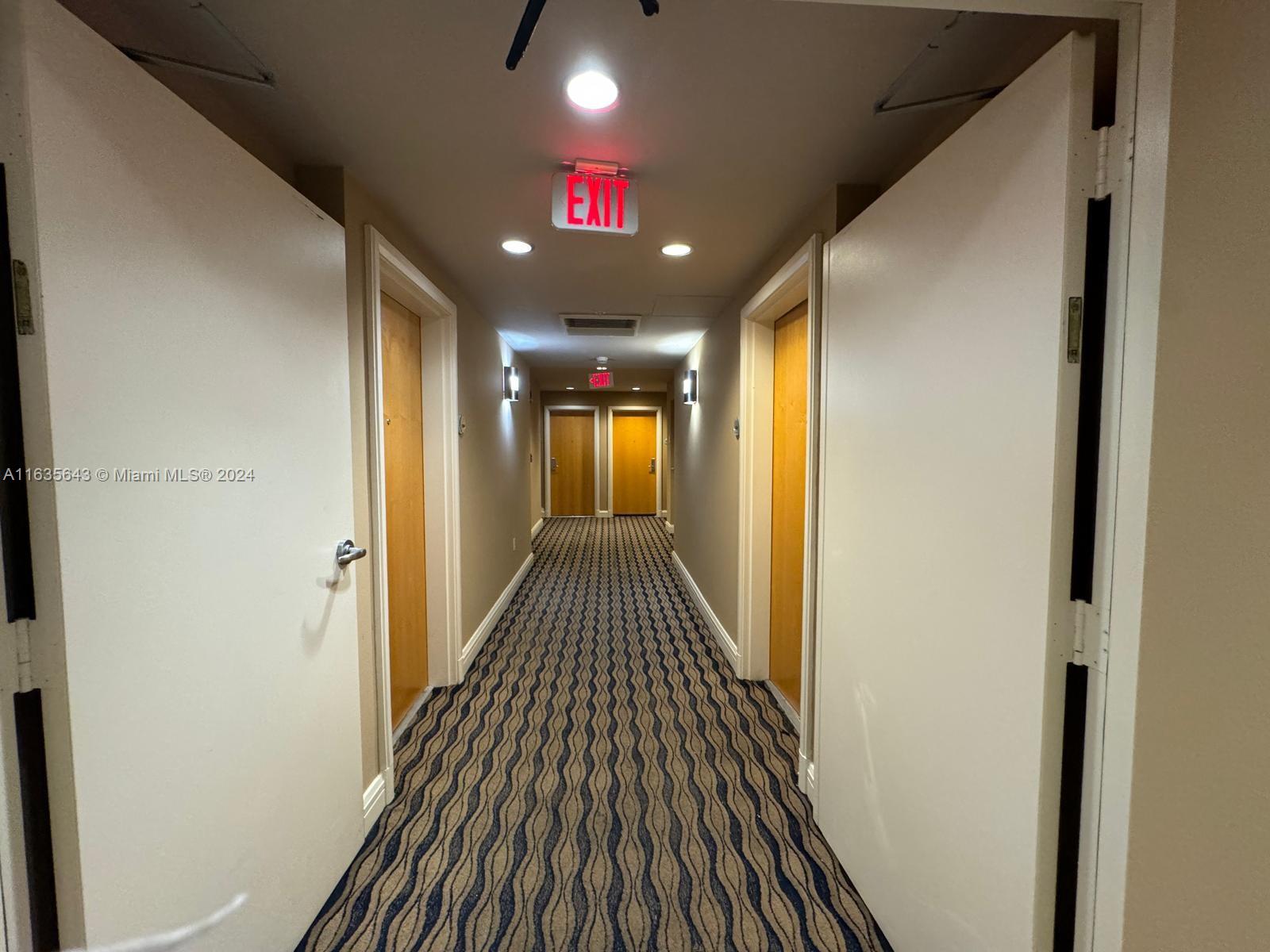 244 Biscayne Blvd # 2105