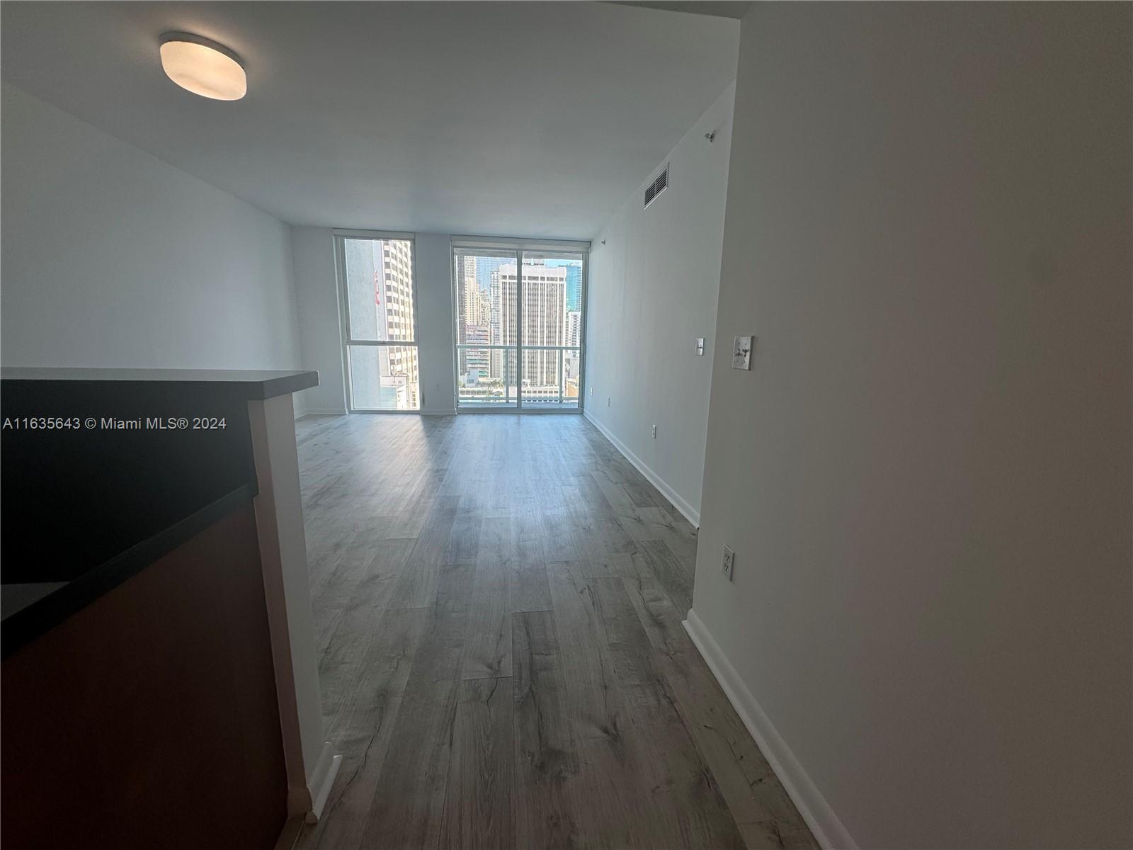 244 Biscayne Blvd # 2105